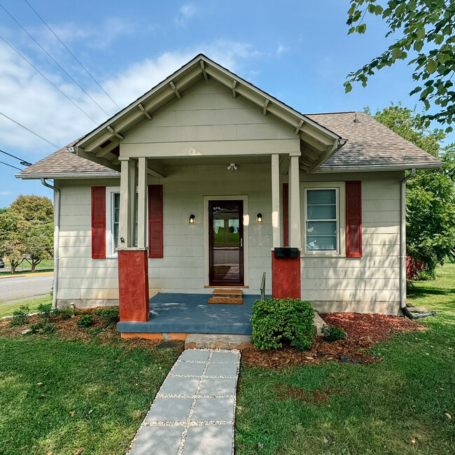 Cozy porch. - 189 Newton St