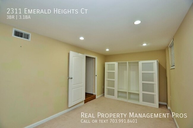 Building Photo - 2311 Emerald Heights Ct