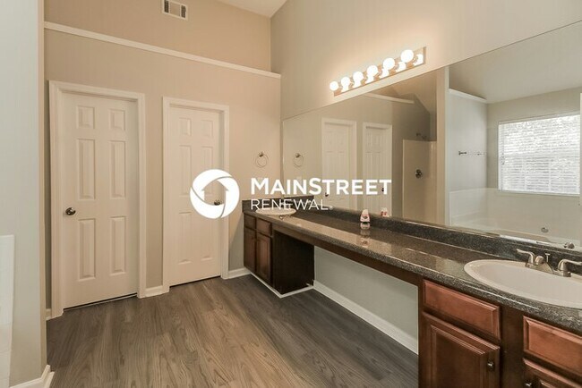 Building Photo - 4 Bedroom Pet-Friendly Home in Ellenwood, GA with Main Street Renewal
