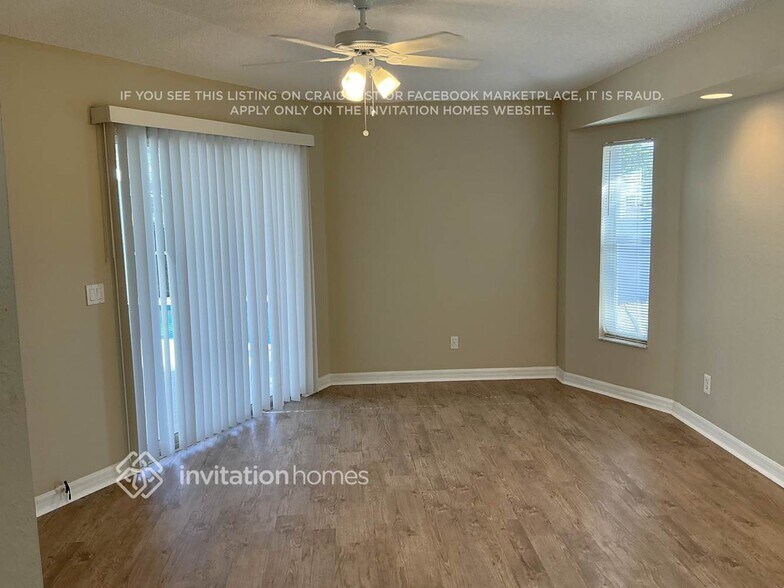 Building Photo - 423 Azure Rd