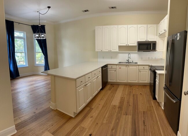 Building Photo - 56 Spires Ln