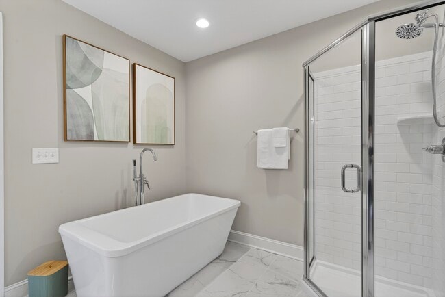 Building Photo - 1002 Cupp Ln