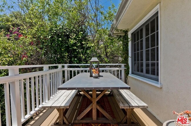 Building Photo - 5966 Graciosa Dr