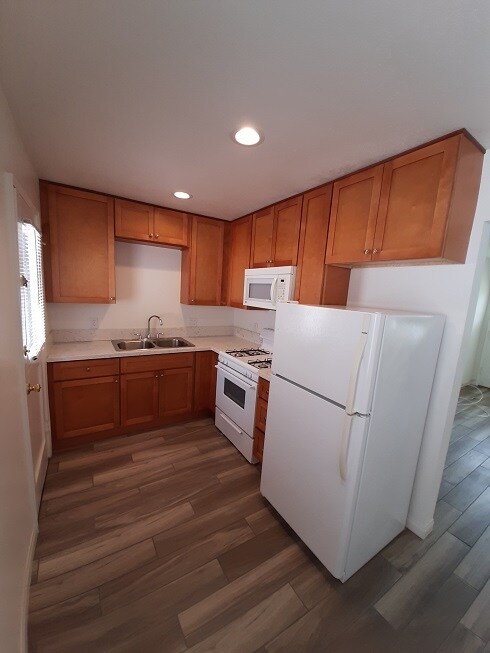 Kitchen - 205 N Florence St