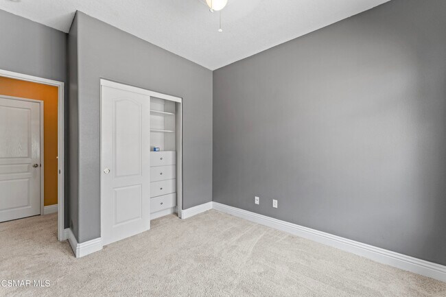 Building Photo - 186 Parkside Dr