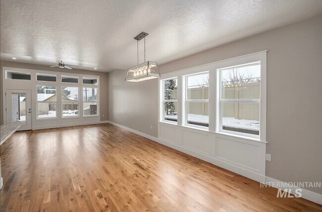Building Photo - Beautiful Custom Single Level Boise Home A...