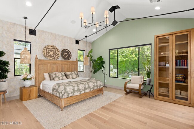 Building Photo - 2912 E Pierson St