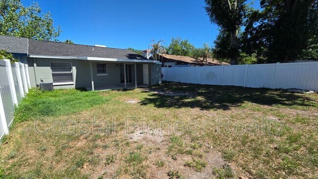 Building Photo - 1242 Coolmont Dr