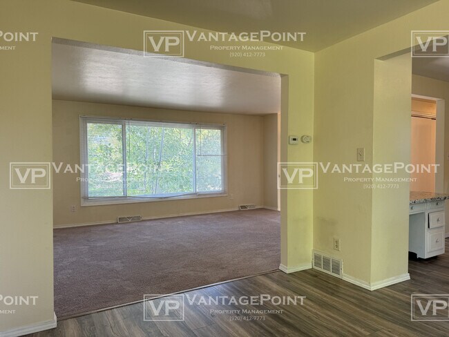 Building Photo - 635 Alpine Dr