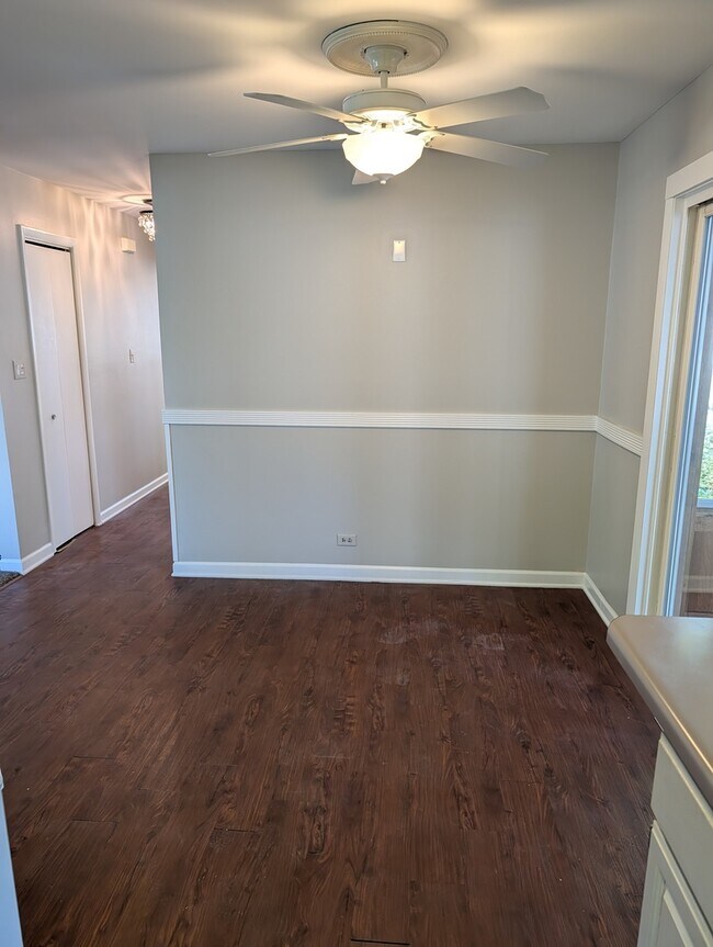 Building Photo - 324 Sunrise Ave