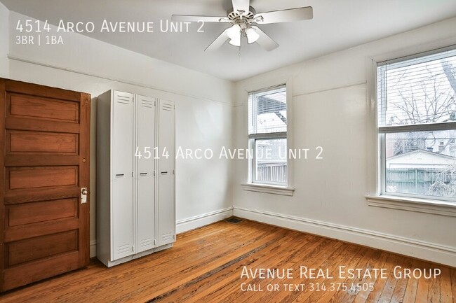 Building Photo - Charming 3-Bed Unit Near The Grove with Mo...