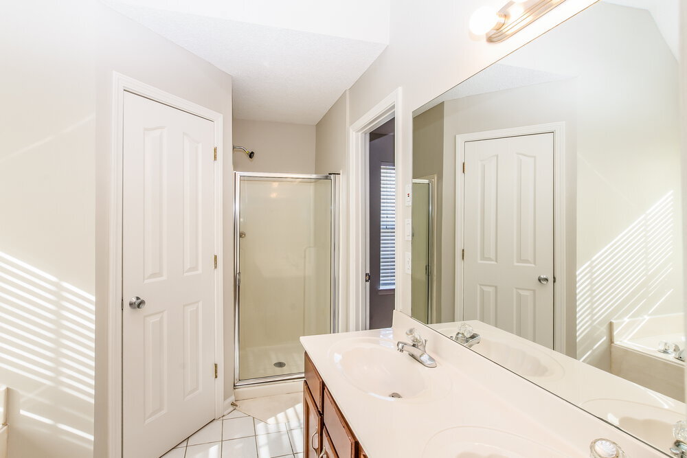 Building Photo - 7744 Shadow Glen Ln