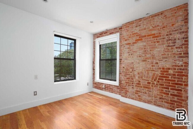Building Photo - 3 bedroom in Brooklyn NY 11217