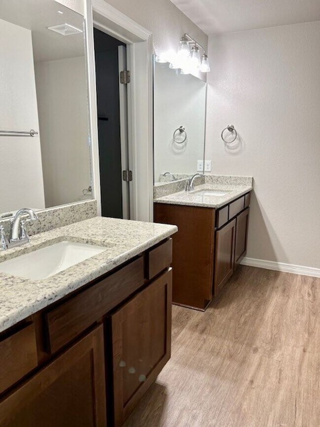 Building Photo - $200 OFF YOUR FIRST MONTH RENT MOVE IN SPECIAL