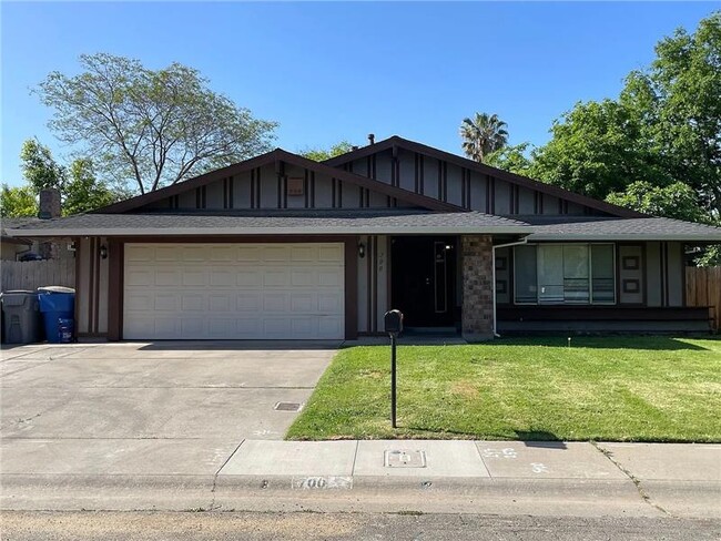 Primary Photo - 700 Los Lunas Way