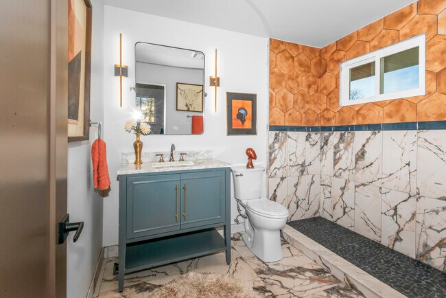 Building Photo - MCM Ranch : Modern 5BR Near Henry Ford & McLaren