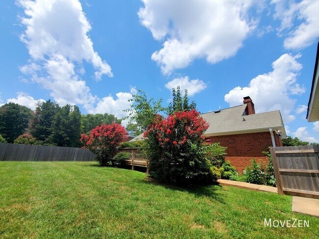 Building Photo - 5307 Pondfield Dr