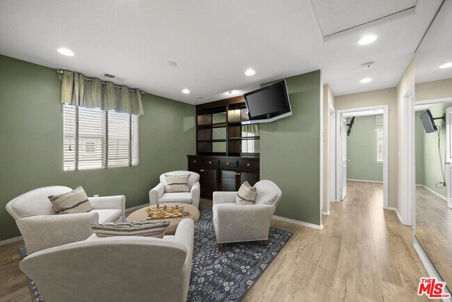 Building Photo - 631 Clearwater Creek Dr