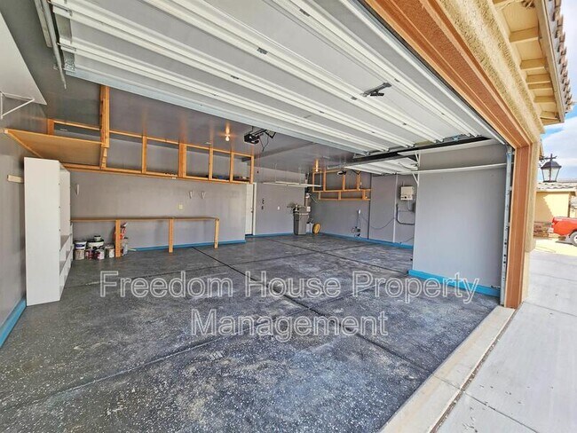 Building Photo - 3821 E Weld Ave