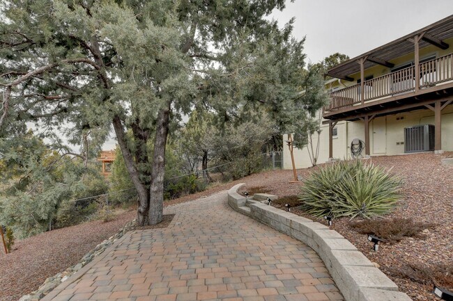 Building Photo - Beautiful Home for Rent in Prescott!