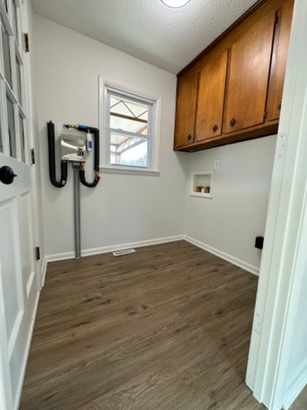 Building Photo - 8972 Horton Hwy