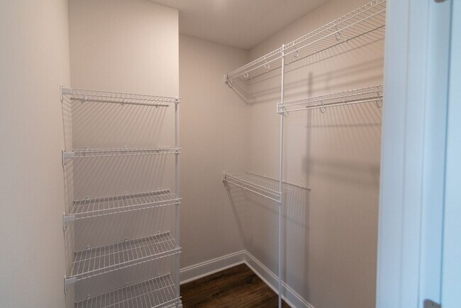 Building Photo - Gorgeous Single Family Home