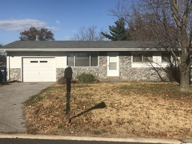 Primary Photo - 1755 Hudson Rd