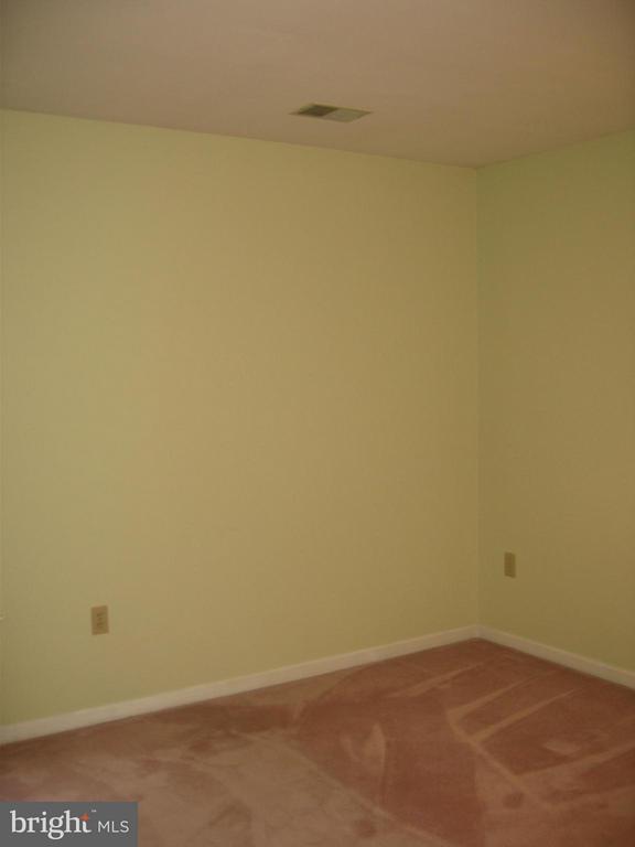 Building Photo - 2109 S Childs Rd