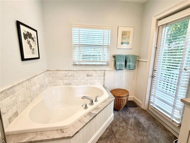 Building Photo - 4908 27th Ave S