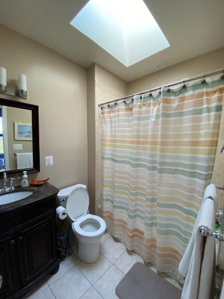 Building Photo - 1523 Isherwood St NE