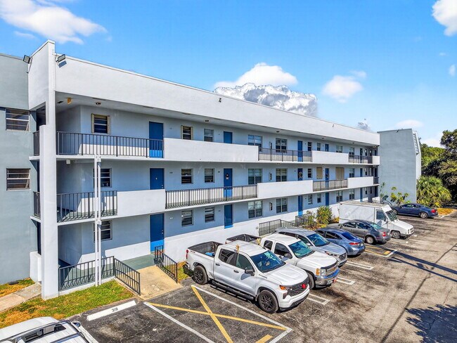 Primary Photo - 1630 Embassy Dr