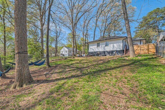 Building Photo - 1746 Hadlock St SW
