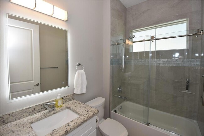 Building Photo - 13 Elder Dr