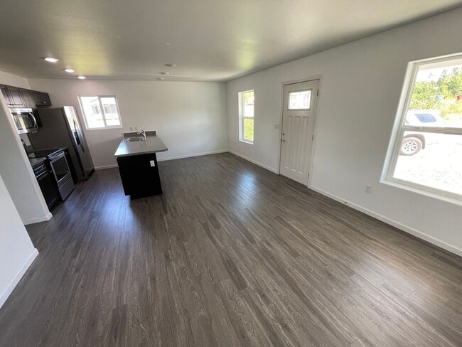 Building Photo - 4733-4739 W Adirondack Circle