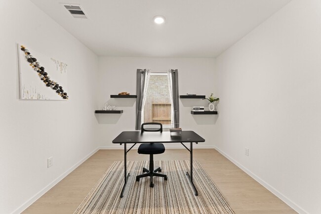 Building Photo - 29022 Rustic Windmill Wy