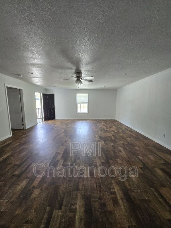 Building Photo - 23 Ga Ln