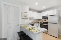 Building Photo - 6638 Hillandale Rd