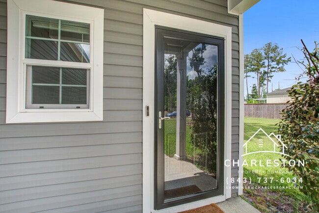 Building Photo - 347 Matuskovic Dr