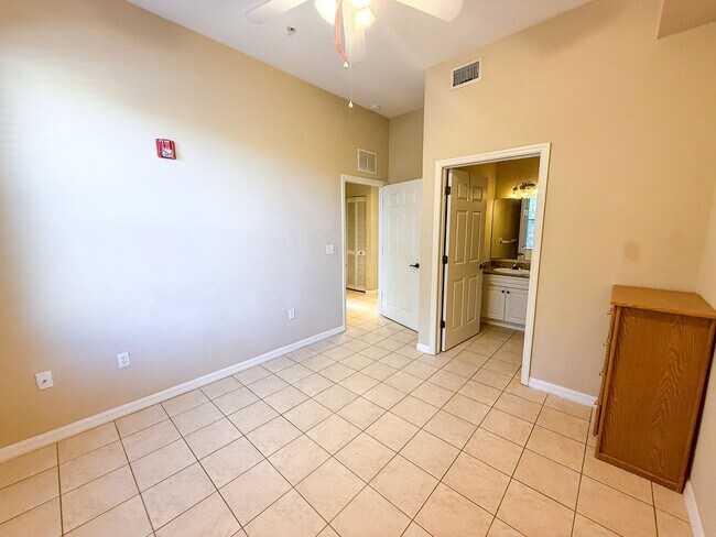 Building Photo - St. Charles Place #306