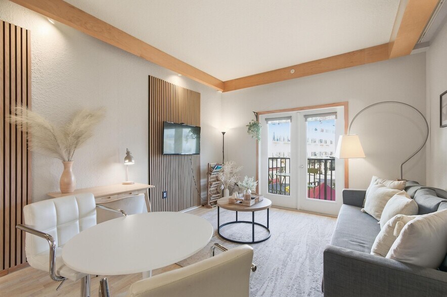 Building Photo - 101 Palm Harbor Pky