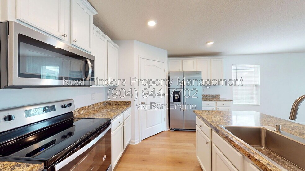 Building Photo - 3629 Alta Lakes Blvd