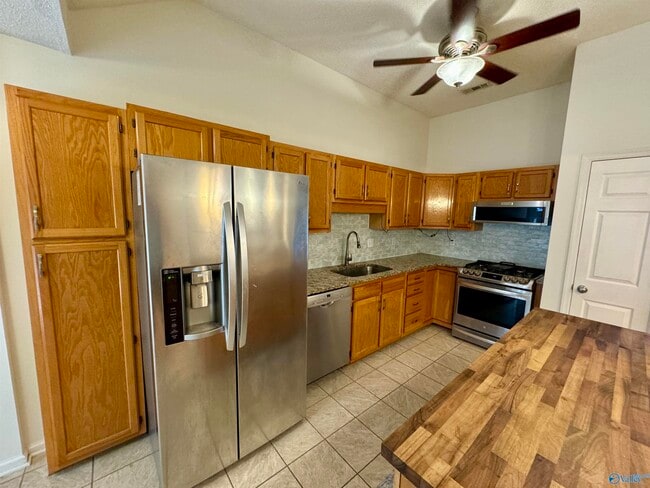 Building Photo - 129 Telluride Dr