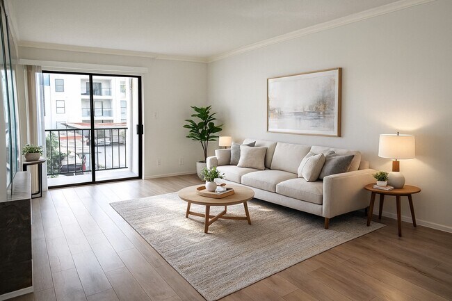 Building Photo - 2830 S Bartell Dr