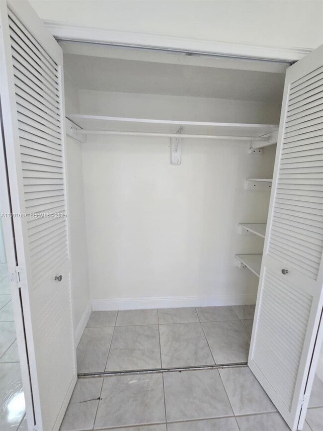 Building Photo - 15620 SW 80th St