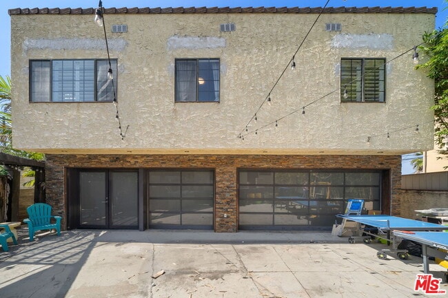 Building Photo - 1225 S Longwood Ave