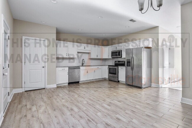 Building Photo - 402 Shelby St