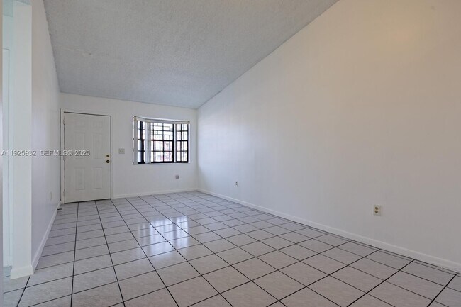 Building Photo - 9098 NW 114th St