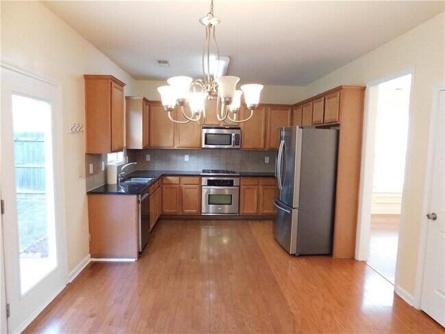 Building Photo - 540 E Fork Shady Dr NW