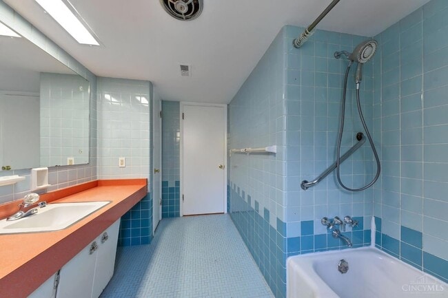 Building Photo - 5900 Donjoy Dr