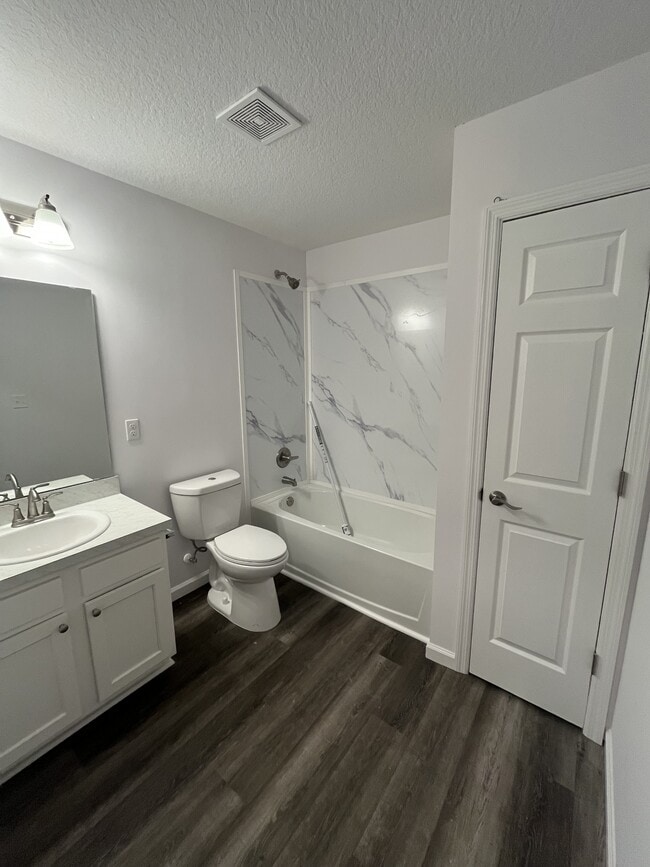 Building Photo - 135 Theodore St